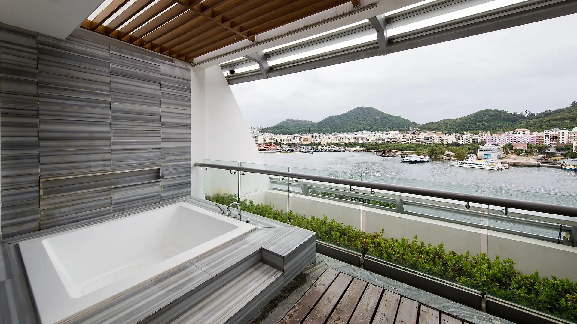 Visun Royal Yacht Hotel Sanya Chine