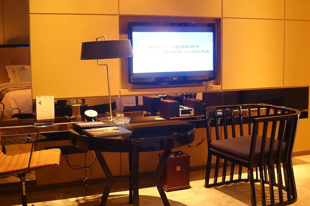 Visun Royal Yacht Hotel Sanya 4*,